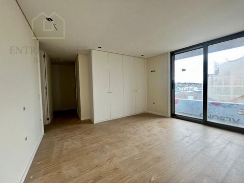 Nouvel appartement de 2 chambres dans le centre d'Espinho à acheter, Espinho, Aveiro - Portugal Nouvelle résidence privée dans le centre-ville d'Espinho. Appartements avec de grandes surfaces, des finitions de haute qualité et avec un design moderne ...