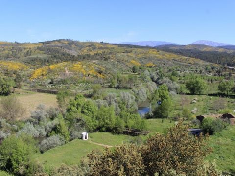 Este é um projeto inovador, a transformação de uma antiga mina de estanho e volfrâmio numa atração turística premiada. Localizada na região centro de Portugal, na Covilhã, nesta quinta corre um rio, tem dois acessos diretos ao rio Zêzere, possibilita...