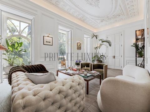 Be enchanted by the splendid 3 bedroom duplex flat, located on Rua de São Bernardo, in the heart of the prestigious Estrela area, Lisbon. This property is distinguished by its masterful combination of historic nineteenth-century charm and contemporar...