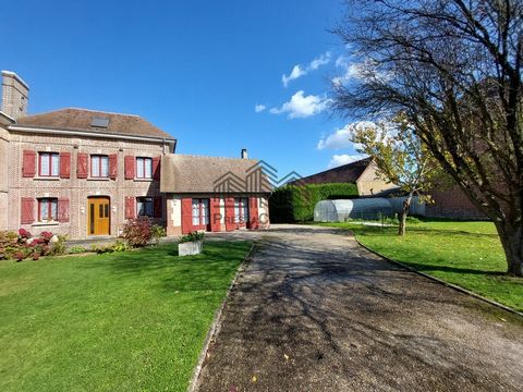 Votre agence Presta'Conseil a le plaisir de vous proposer à la vente cette charmante maison de caractère, d'environ 198m2, sur la commune d'Heudebouville. En pénétrant dans son écrin de verdure, l'allée vous conduira au sein d'une demeure datant des ...