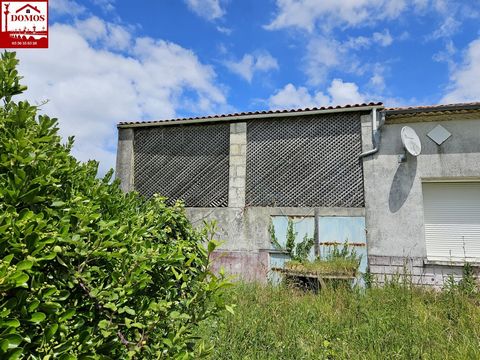 CIVRAC-EN-MEDOC - EXCLUSIVITE Sur une parcelle de 618 m2 environ, dependance a viabilisé et a transformer en habitation. Possibilité d'une maison à étage de 120 m2, libre de contructeur. AU CALME ! A VOS PROJETS ! Features: - Garden