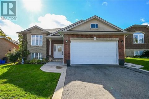 Are you looking for a home for that growing family or looking to upsize? This is the place to be located in the north end of Port Colborne. This spacious 3+1 bedroom, 2 bathroom with an attached double car garage raised bungalow has everything you ne...