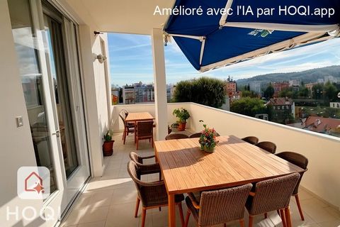 LA CIOTAT, EXCLUSIVITE, Découvrez en exclusivité ce magnifique appartement T3 traversant situé au dernier étage dune résidence sécurisée. Rénové avec soin et équipé de prestations modernes, ce bien unique vous offre confort et fonctionnalité. La rési...