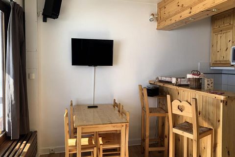 Le Bec Rouge is een residentie gelegen in het hart van Tignes le Lac, dichtbij alle winkels (skiwinkel, bar, restaurant, supermarkt, postkantoor) en het medische kantoor. Het ligt op het zuiden, aan de rand van de pistes en dichtbij de skischoolbijee...