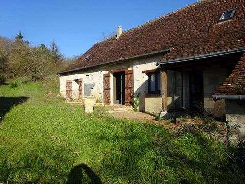 A YZEURES SUR CREUSE, situé dans un hameau ,charmante longère de 150 m² comprenant :cuisine,séjour-salon,chambre,wc,salle de bain A l'étage 2 belles chambres dont une avec terrasse extérieur.Attenant maison comprenant kitchenette,salle de bain,wc,sal...