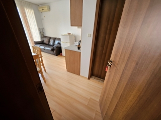 Price: €24.500,00 District: Sunny Beach Category: Apartment Area: 28 sq.m. Bathrooms: 1 Location: Seaside Studio with balcony for sale, located on the ground floor in complex Sunny Day 6. Sunny Day 6 is a gated complex located at 3 km from the beach ...