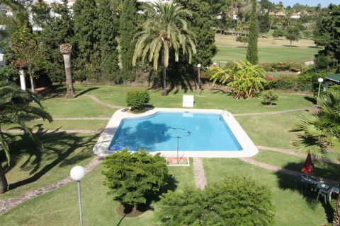 Located in Nueva Andalucía. New on the market. Spacious townhouse front line Los Naranjos Golf course. 4 bedrooms, 3 bathrooms, open floor kitchen, large roof top terrace, master bedroom with private terrace, living room terrace direct access to the ...