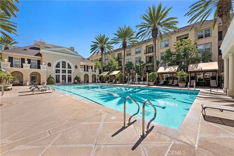 The Ultimate Watermarke Condo – Might be the best unit in the entire complex. This is the one you've been waiting for. Rarely available and highly coveted, this incredible 3-bedroom corner unit offers everything you've been looking for and more. Quie...