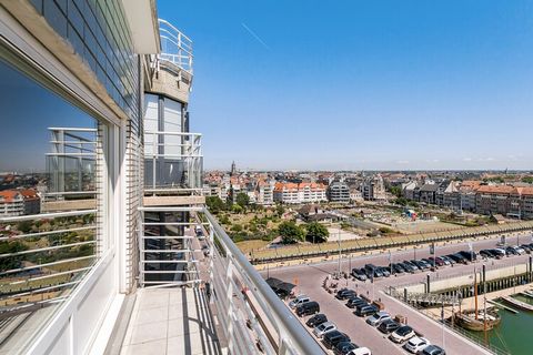 Gezellig appartement op de 9de verdieping aan de jachthaven. De lichtrijke woonkamer met halfopen keuken, laat u genieten van een schitterend zicht op het centrum van Blankenberge, Uitkerke en Brugge. Het appartement heeft 2 slaapkamers, een badkamer...