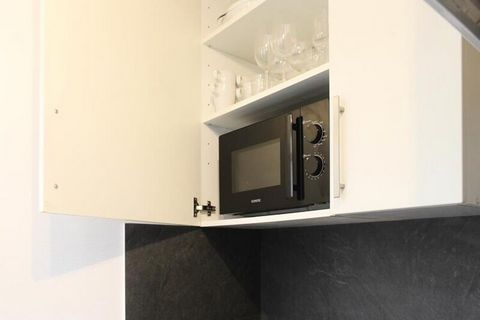 Magnifique appartement de 25 mètres carrés situé dans le 11e arrondissement de Paris. ArrayPouvant accueillir jusqu'à 4 personnes, il est idéal pour un couple. Passez un bon séjour ! :) Localisé au 1er étage sans ascenseur, le logement comprend : - u...