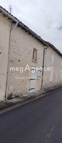A vendre maison à rénover Centre Châteaubernard
