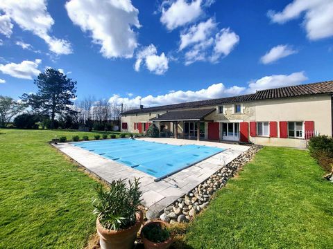 Longère de 255m2 sur 1ha proche de Duras