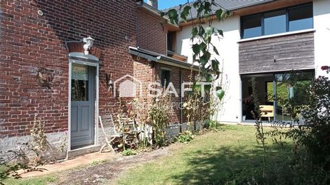 Detached house located in Normandy in Mesnil-Val, a small seaside town renowned for its tranquility and architecture. This approximately 182 m² house, built at the beginning of the 20th century and extended in 2012, will charm you with its charm and ...