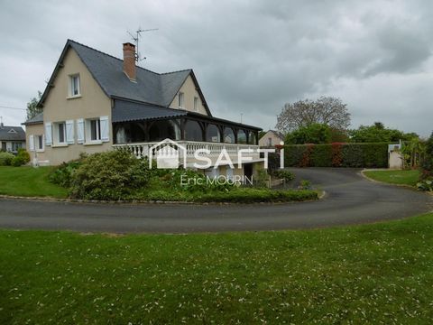 Très grande maison avec un grand terrain arboré plus piscine.