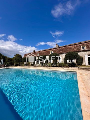 Superbe domaine de caractère avec manoir, maison d’amis et dépendances sur plus de 11 hectares, entre Bergerac et Bordeaux