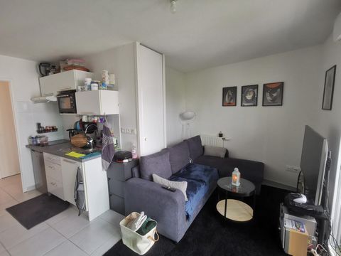 Nantes, T2 lumineux avec balcon et parking