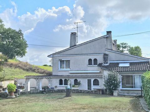 MAISON DE CAMPAGNE AVEC TERRAIN