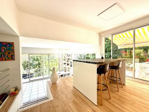 Sur les hauteurs de Nîmes , Maison rénovée avec goût et piscine d’exception