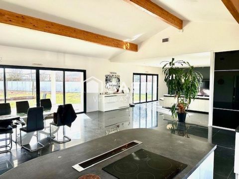 FONSORBES - Maison contemporaine T5 de 198 m2 sur une parcelle de 2500 m2