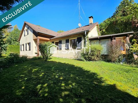 Maison individuelle 6 pièces, avec jardin et garages