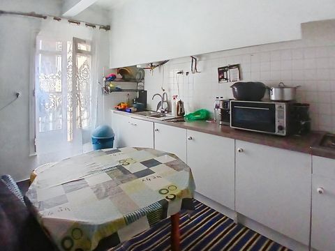 Un immeuble 4 appartements 1 commerce