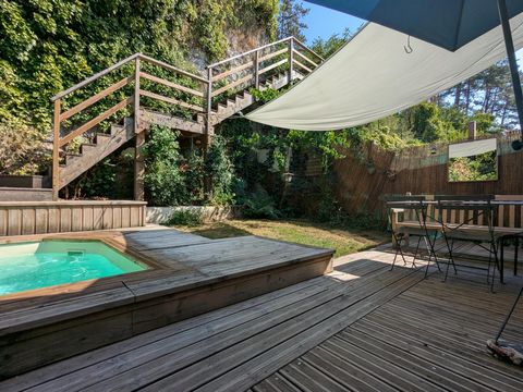 Appartement duplex avec piscine, jardin et vue