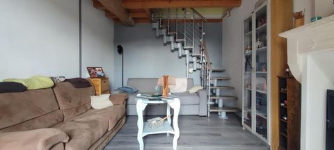 Maison meublée de charme en pierre avec cour