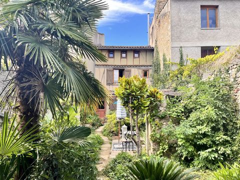 Maison de ville avec dependances
