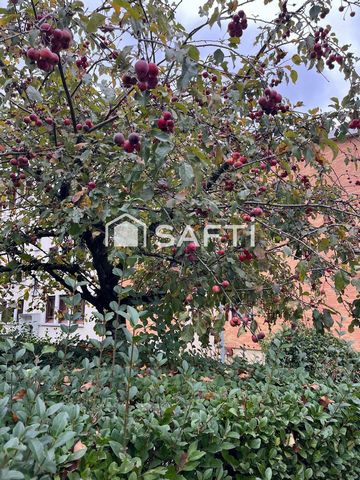 Traversant Est-Ouest, Résidence familiale arborée