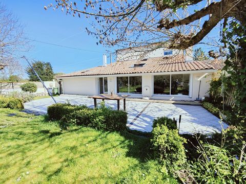T8 235 m² en pierre lumineuse- Au calme- DPE C