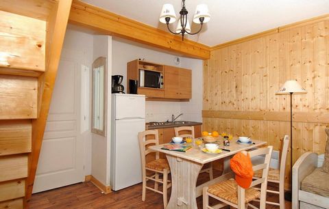 The residence is situated in the entrance of saint Sorlin's village, at 600 m from the center of the village, 250 m from shops and 700 m from skilifts. Free shuttles to the center of the village and the skilifts. The residence The Chalets of Arvan II...