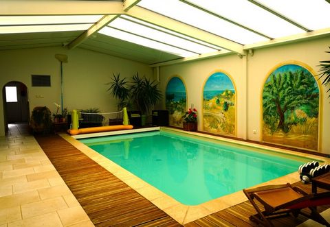 A vendre maison avec piscine couverte et 2 studios, SAINT GEORGES D'OLERON, Dpt Charente Maritime (17)