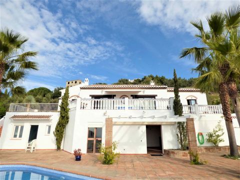 Stunning villa on a very unique location, past the beautiful village of Frigiliana, enjoying panoramic sea and mountain views. It's a very large property, built to a high standard, with lots of outdoor space and separate guest accommodation. It's a p...