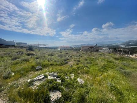 Kato Chorio, Ierapetra, South East Crete: Two plots within the zone of Kato Chorio. Each plot is 2000m2 and can build up to 200m2. The water and electricity are nearby and there is street parking. Both plots enjoy mountain and sea views and are locat...