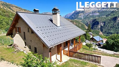 A23027NDY38 - This fantastic stand-alone chalet is located in a peaceful hamlet only 5 km from the ski station of Auris-en-Oisans which is part of the Alpe d’Huez Grande Rousse ski area. The chalet is built on a hillside plot (760m2) with the most am...