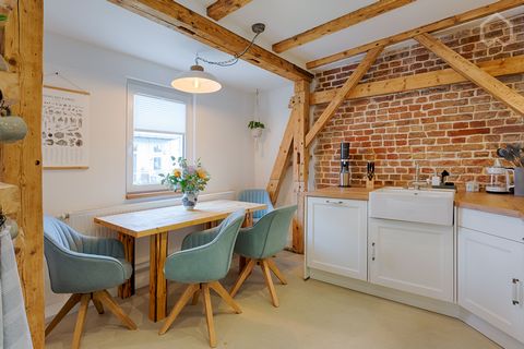 This beautiful attic apartment offers everything you need to feel comfortable. The fully furnished apartment offers space for one to two people. In case of visitors, the spacious couch can be converted into a guest bed. The kitchen is fully equipped ...