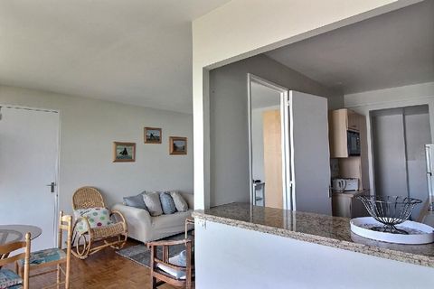MOBILITY LEASE ONLY: In order to be eligible to rent this apartment you will need to be coming to Paris for work, a work-related mission, or as a student. This lease is not suitable for holidays. Lovely flat located in the 14th district near the famo...