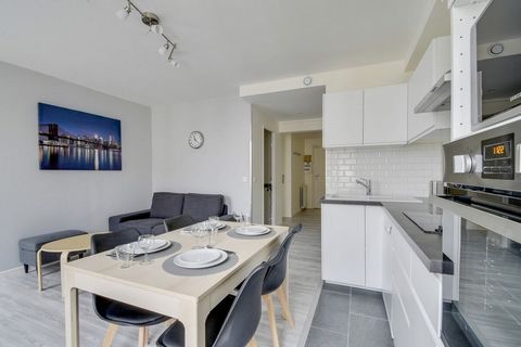 For your business trips, your family weekends, your vacations and leisure activities, you will love your stay in this beautiful new apartment, comfortable, decorated and furnished with care. How about a parking space in the basement? Located at 2 min...