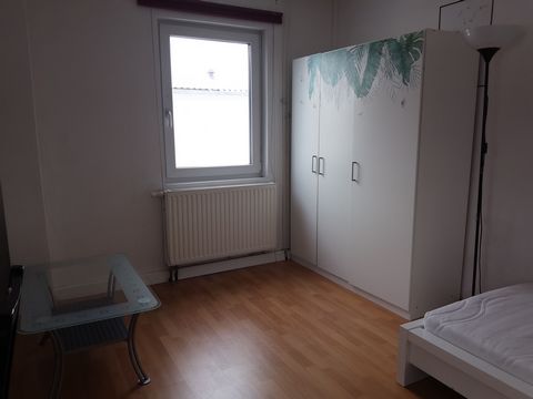 Totally there are 5 bedrooms in our house. All the rooms are bright and furnished with bed, bedside table, table, chair and chest of drawers. You can also contact uns in English or Francais or Espanol or Chinese.