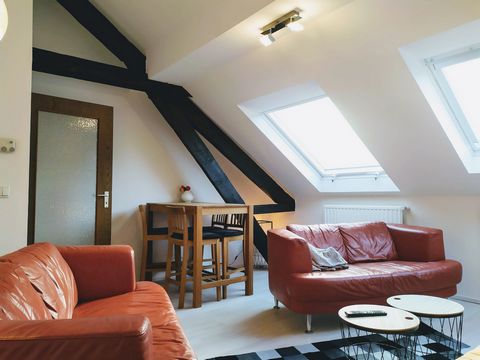 Welcome to this cosy, well laid out old building flat. Fully equipped for 1 to 2 people: Family, business travellers, fitters - everyone feels at home here. Ideally located in the old town of Stolberg close to Aachen, the public transport and the Eur...