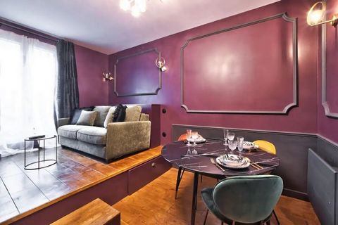 Sublime first floor apartment on a quiet courtyard, completely renovated in December 2022. Ideally located in the 18th arrondissement, the apartment is a 15-minute walk from the Sacré Coeur and the Abbesses district. In the heart of a very lively dis...