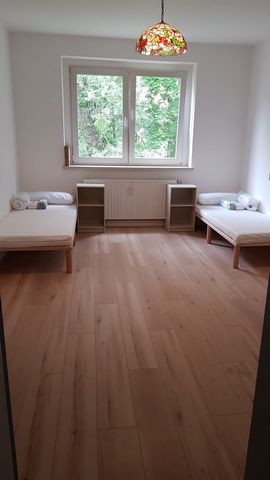 A 2 room apartment is rented. Each of the rooms has 2 beds that can be set up as a double bed or two single beds. There are also wardrobes and chests of drawers and a TV. The kitchen is fully equipped. The daylight bathroom has a shower and a washing...