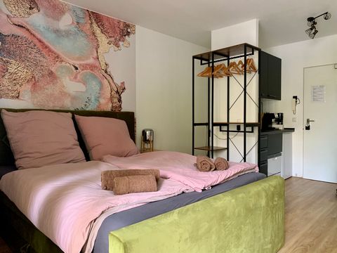 Our small but luxurious flat offers everything you need for a long or short stay. You have a comfortable and high-quality box spring bed with a width of 1.60m. A fully equipped and new kitchen allows you prepare your own food in the accommodation. On...
