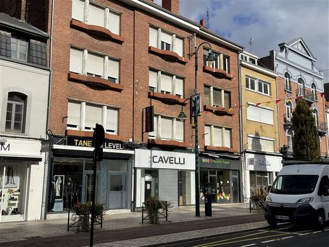 professional cell in the city center in Lens with very nice store with a beautiful window. a reserve as well as a sanitary area. The sale price amounts to 208,999 EUR, or approximately 2,986 euros per square meter. The cost of property tax amounts to...