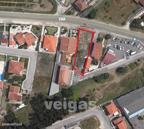 Plot of land for construction with possibility of building two townhouses. Located next to the national road, with good access, close to Caldas da Rainha, Óbidos, beach and countryside.