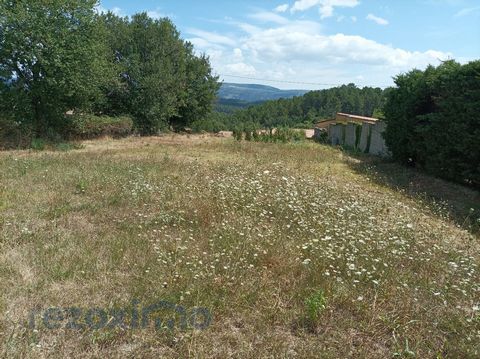 Aubenas (07200) Ten minutes North. Beautiful building plot of 1040M² closed and flat. Clear view and residential sector. Viability on the edge of Edf Ptt water. Autonomous sanitation. Amenities at 5km. Selling price 111,280 Fees charged to the selle...