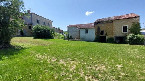 HOUSE TO RENOVATE WITH 2 BARNS AND 1.2Ha OF LAND, 'NEAR AURIGNAC' To all lovers of renovation, here is a house that is crying out for you. Former village bar and its dwelling form this house of 104 m². With on the ground floor an entrance, a room of ...