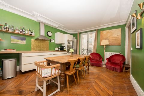 Beautiful family flat right in the Parisien action between Pigalle and Montmartre