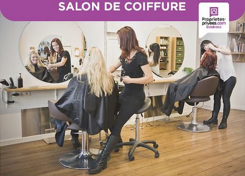 Mireille MAILLOT vous propose EN EXCLUSIVITE dans un quartier apprécié de Bordeaux rive gauche un joli salon de coiffure bien équipé. Clientèle fidélisée et de qualité . Ce salon de 25 m² dispose de 4 fauteuils dont 1 barbier , 2 bacs avec fauteuil à...