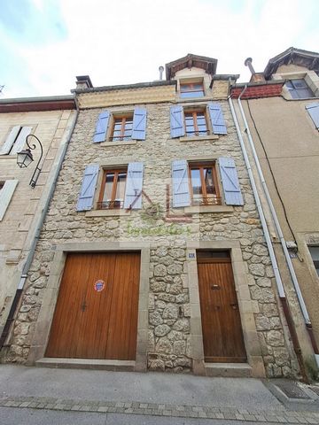 In the city center of VILLEFORT, townhouse of about 120 m2 of living space comprising on the ground floor a garage, a cellar, a boiler room and an entrance. Upstairs, a kitchen, a living room, a shower room and a toilet. On the second floor, three be...